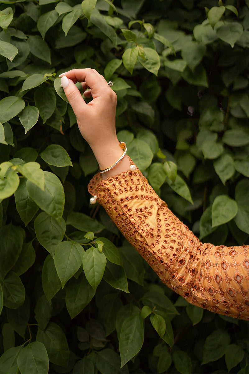 Hadiyya Aazer in Nargis Ka Phool