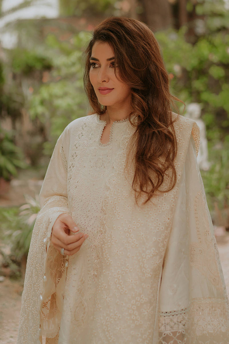 Picture of Arfah Khawaja in Dariya