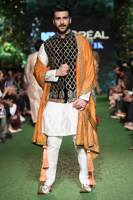 Picture of Jaanbaaz (A)