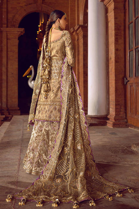 50+ Gold Bridal Lehengas on Real Brides That We Absolutely Love! |  WeddingBazaar