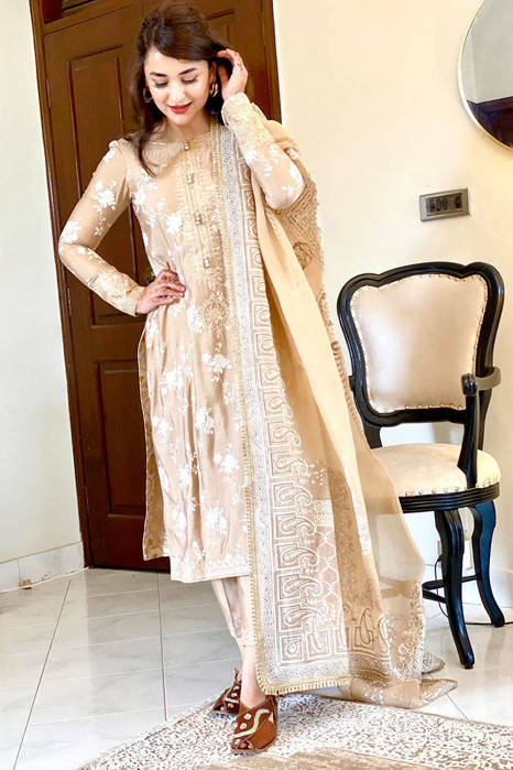 Picture of Yumna Zaidi