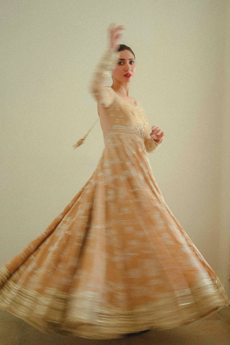 Picture of Mahira Khan in Zeenat