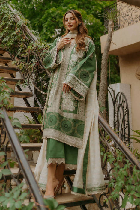 Zahra Malik in Zariya