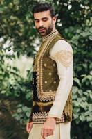 Picture of Nisari - Embroidered Silk kurta pants
