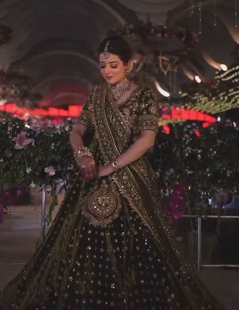 Picture of Customized outfit 25